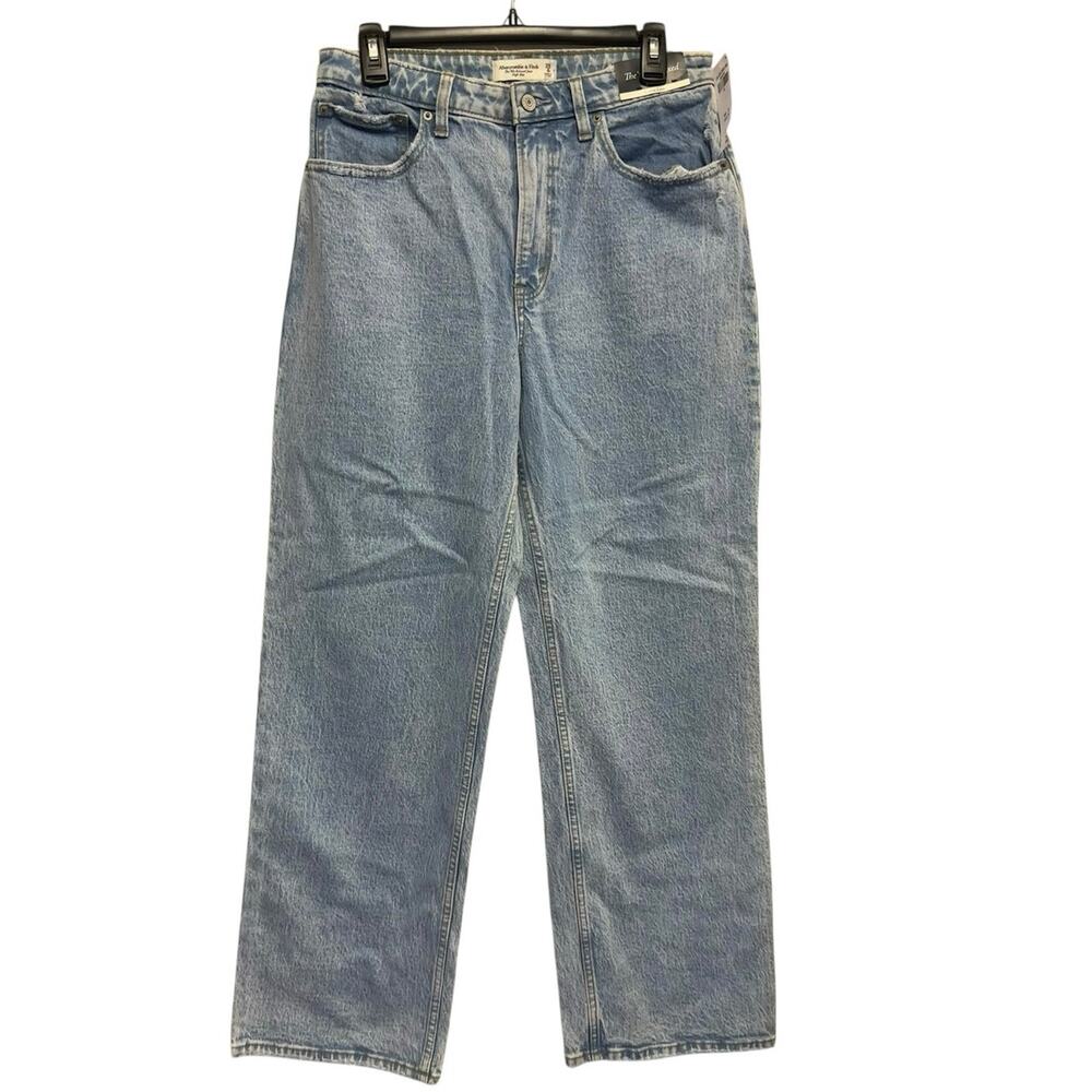 Abercrombie Curve Love 90s Relaxed Jeans 29/8R High Rise Straight Light Wash NWT